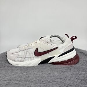 New Nike V2K Run SE 'White Black Team Red' Women's Shoes Size 10